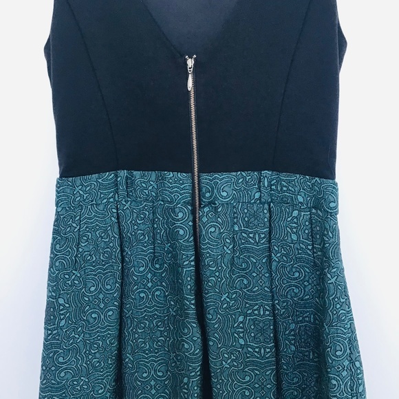 FOREVER NEW size 10  mini dress with black top and green brocade skirt - Picture 4 of 13